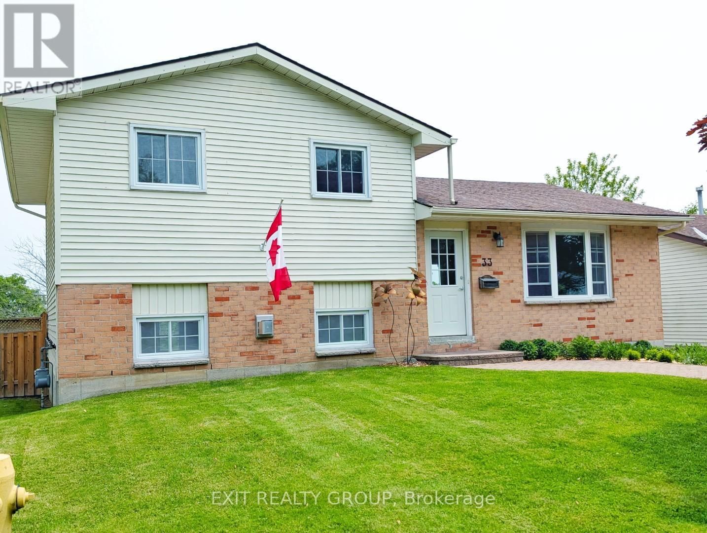 33 BLEEKER AVENUE Image 1