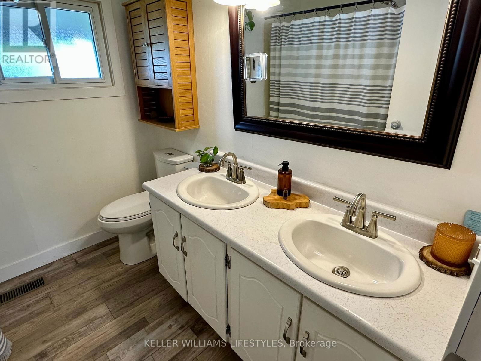 16 VELMA STREET Image 18