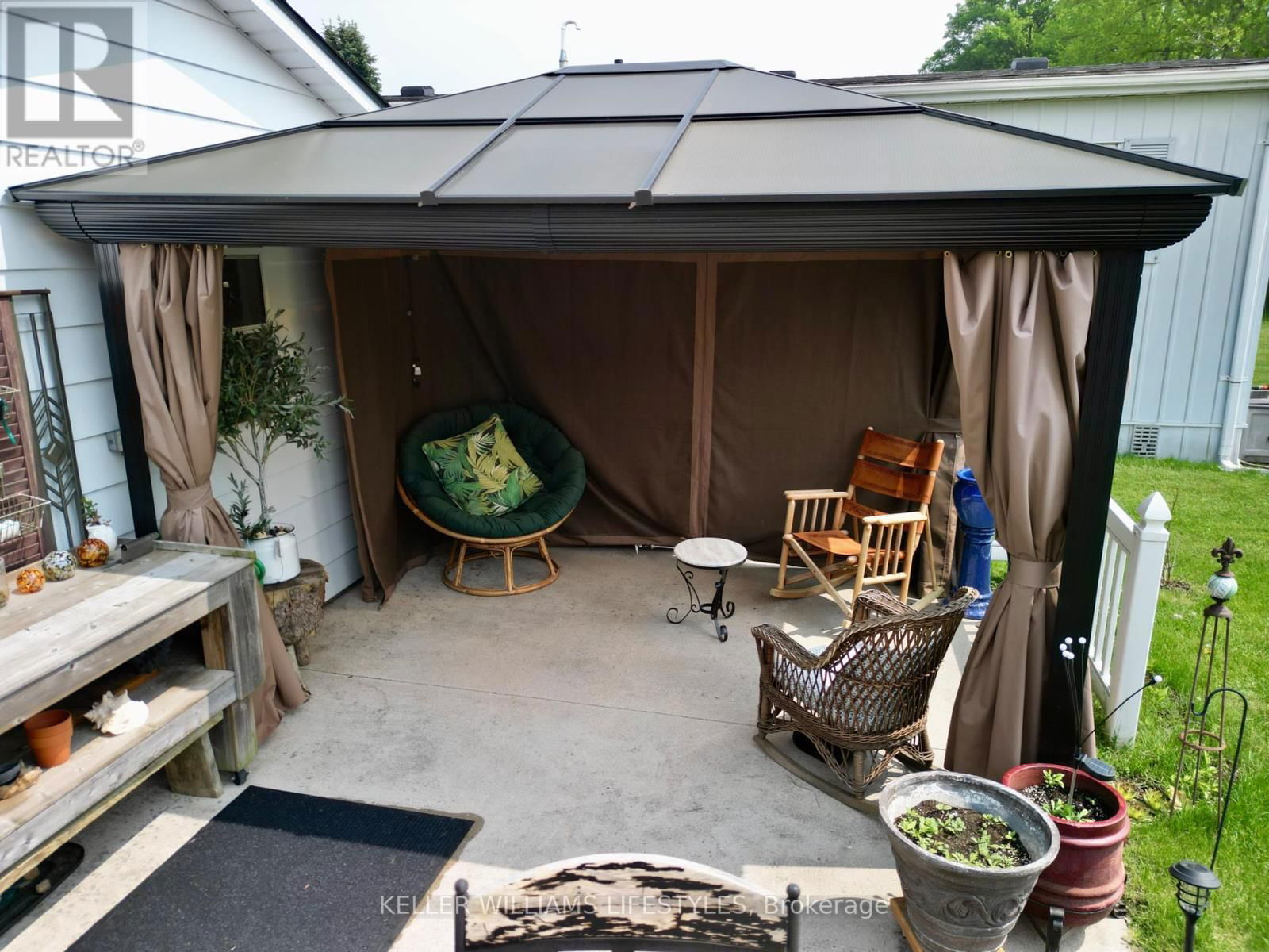 16 VELMA STREET Image 38