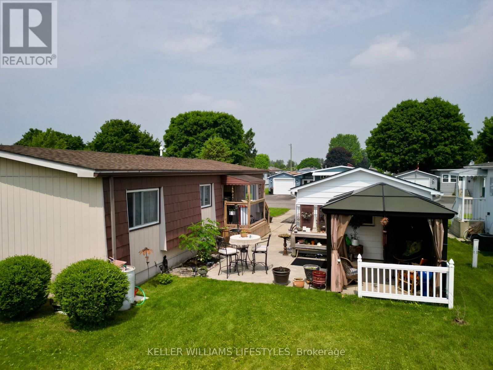 16 VELMA STREET Image 40