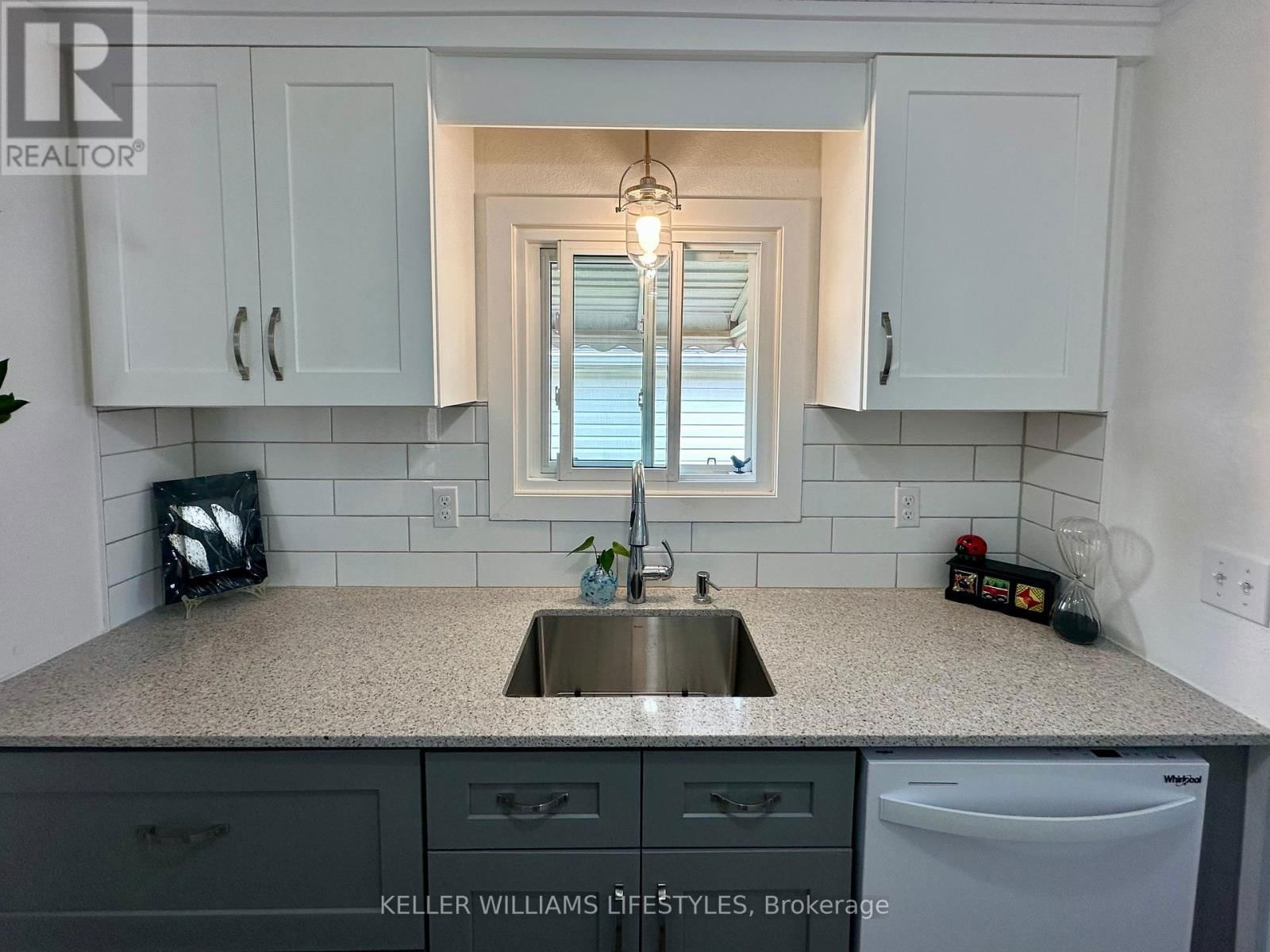 16 VELMA STREET Image 7