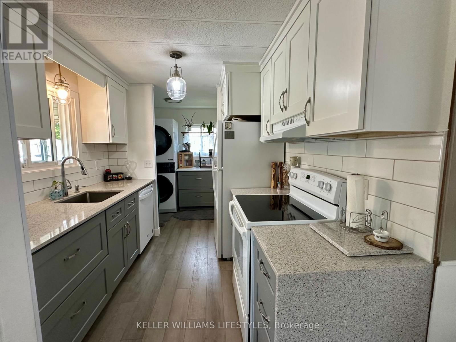 16 VELMA STREET Image 8