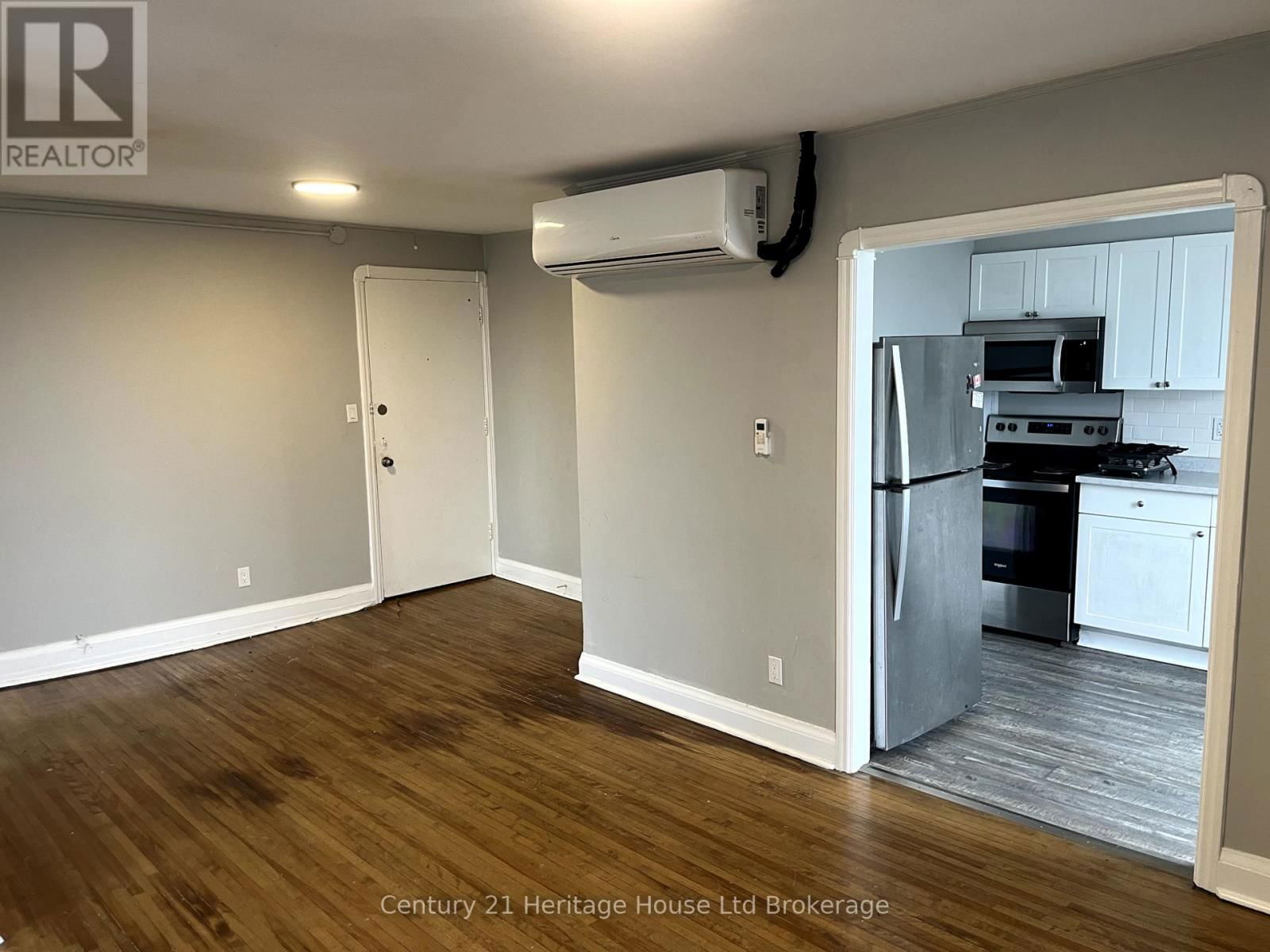 3 - 2 BALDWIN STREET Image 2