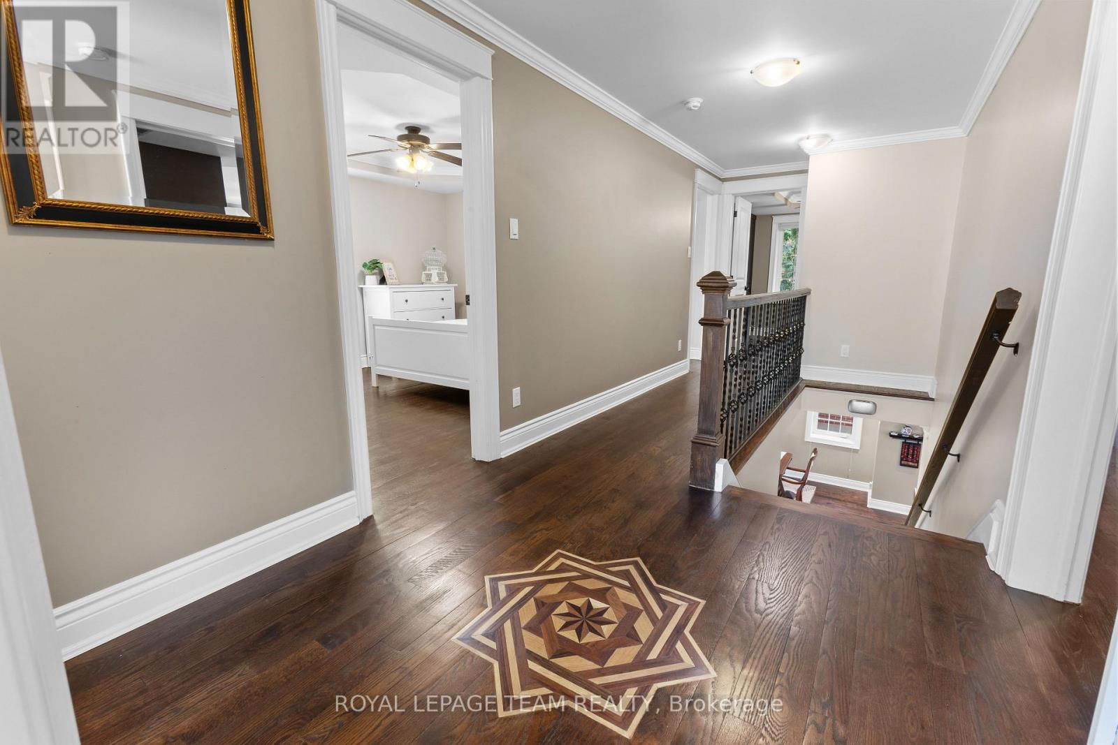 524 BROADVIEW AVENUE Image 10