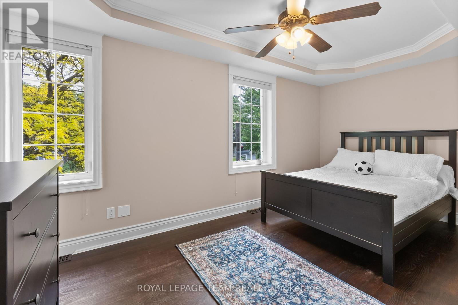 524 BROADVIEW AVENUE Image 14