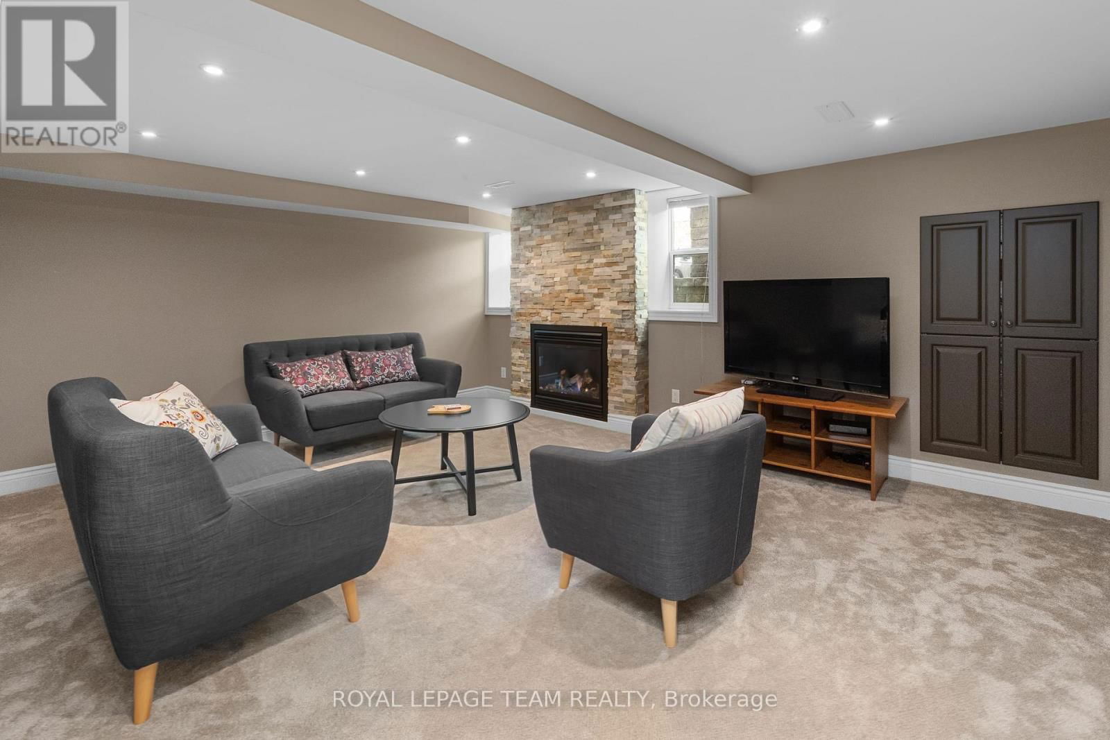 524 BROADVIEW AVENUE Image 23