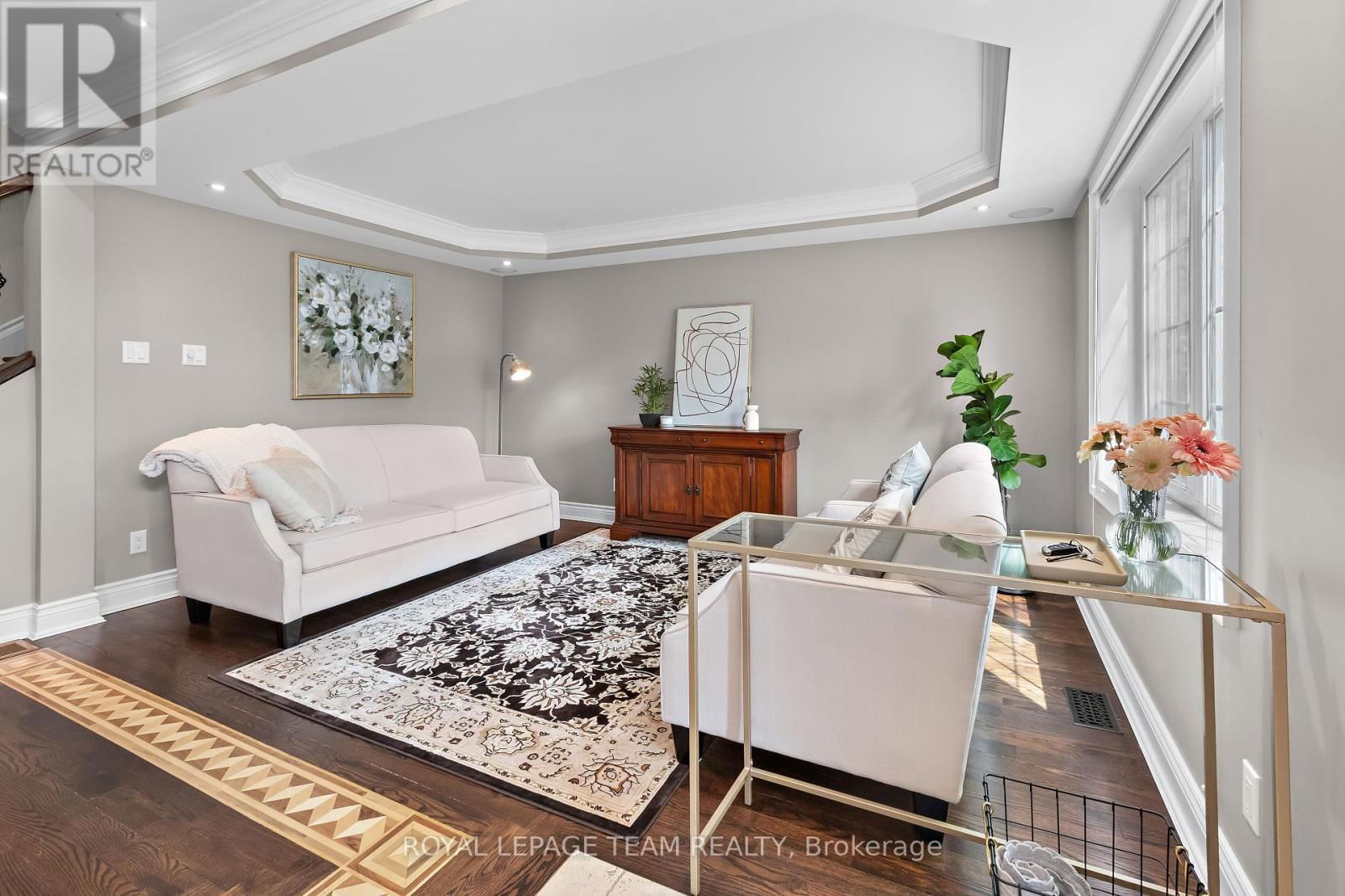 524 BROADVIEW AVENUE Image 3