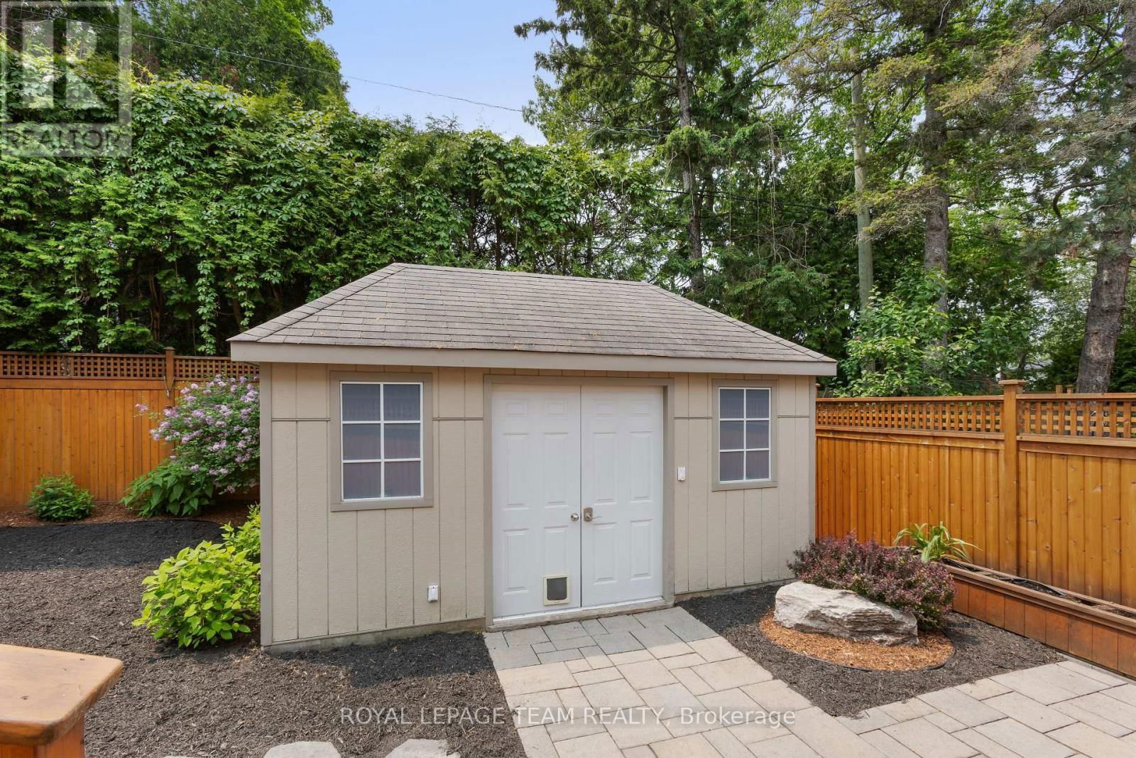 524 BROADVIEW AVENUE Image 33