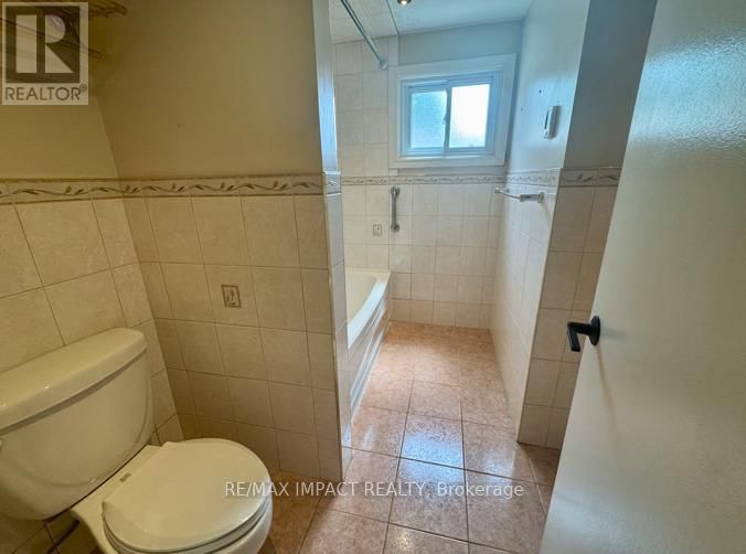 69 PEACOCK BOULEVARD Image 10