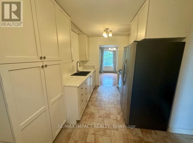 69 PEACOCK BOULEVARD Image 5