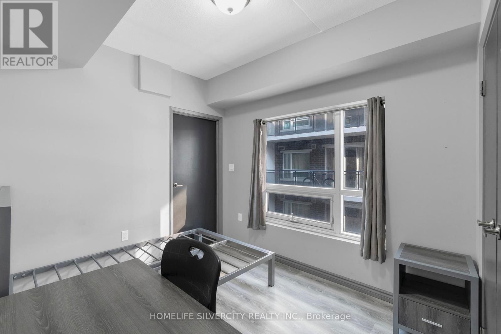 405 - 275 LARCH STREET Image 11