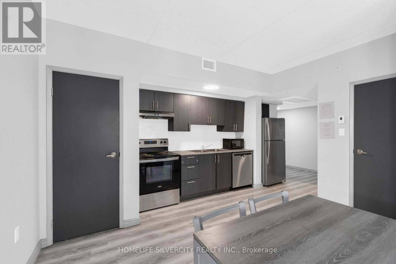 405 - 275 LARCH STREET Image 17