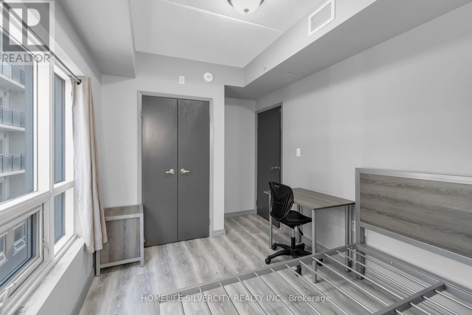 405 - 275 LARCH STREET Image 20