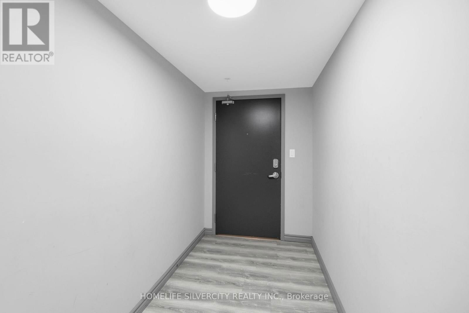 405 - 275 LARCH STREET Image 6