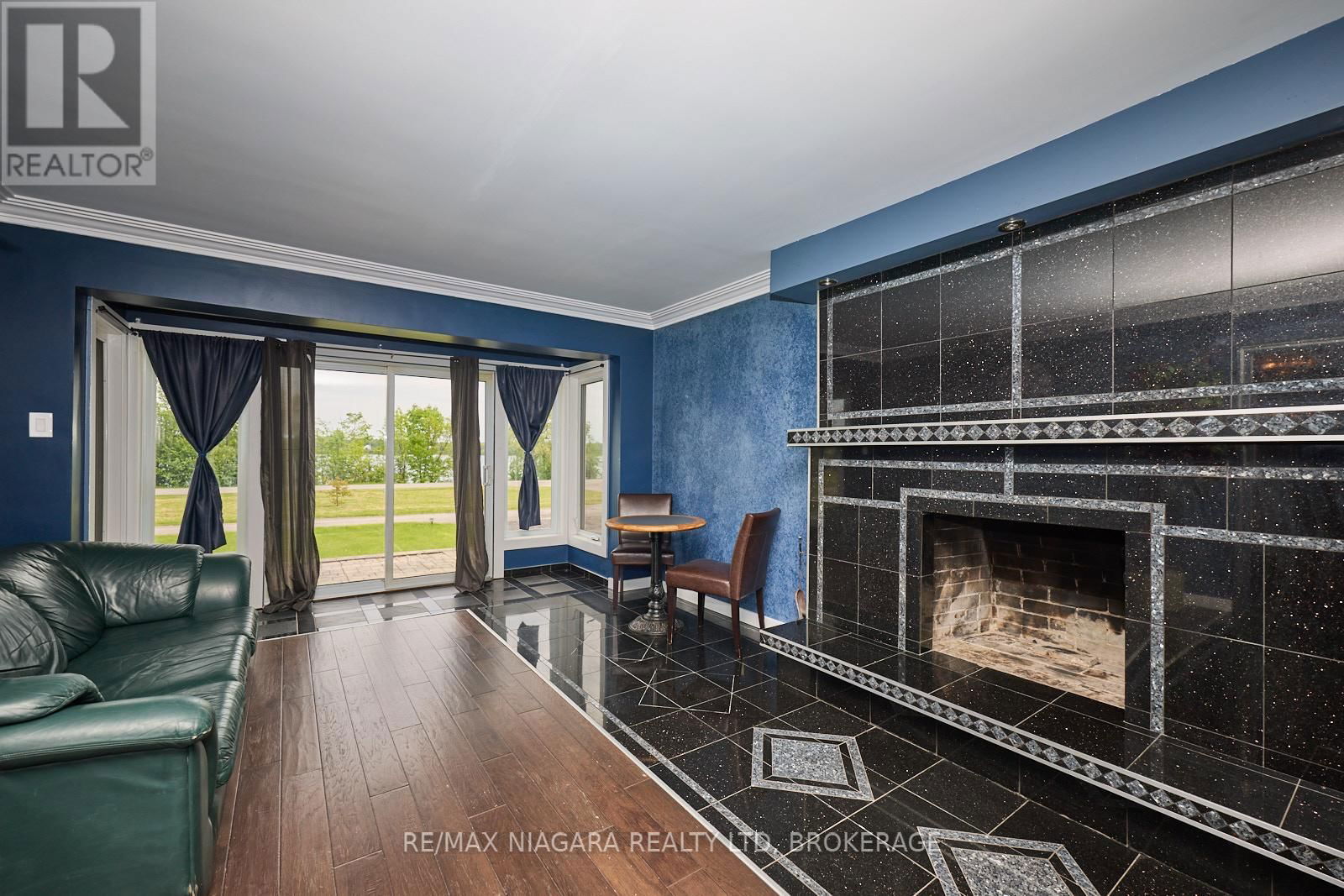 10655 NIAGARA PARKWAY Image 6