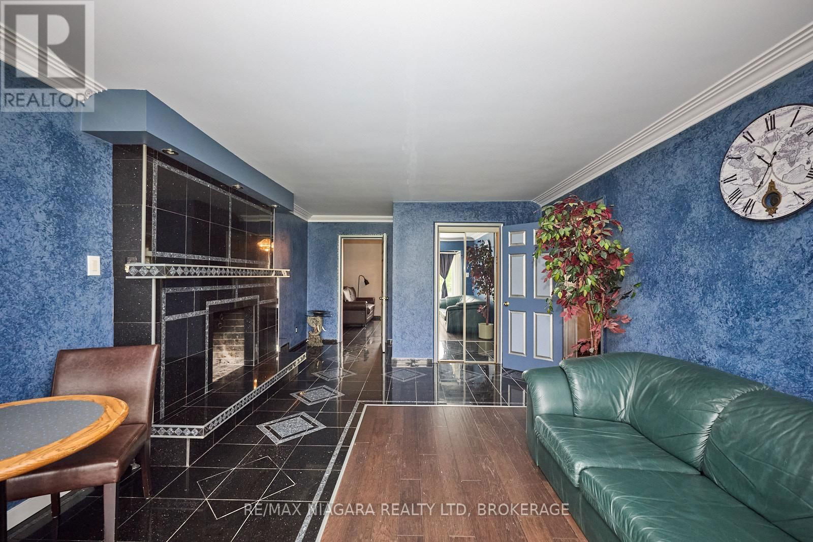 10655 NIAGARA PARKWAY Image 9