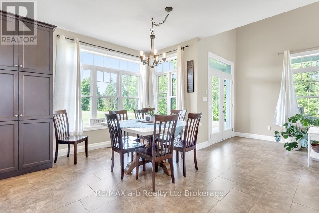 210 BEACH LANE Image 11