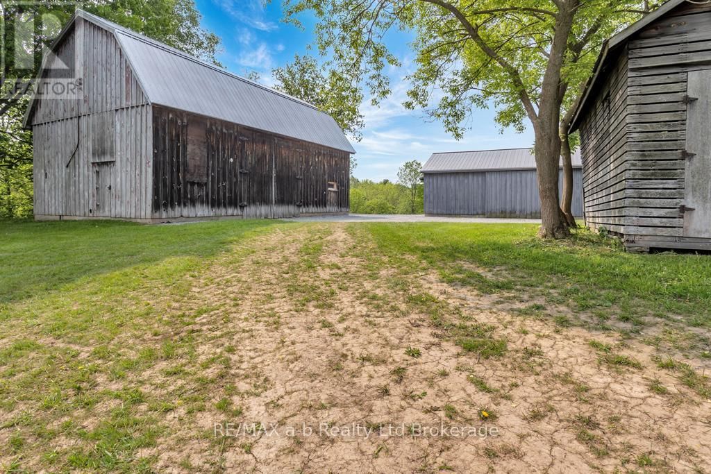 210 BEACH LANE Image 29