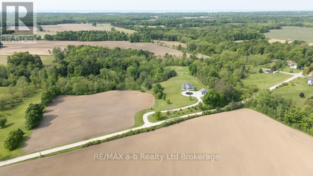 210 BEACH LANE Image 34