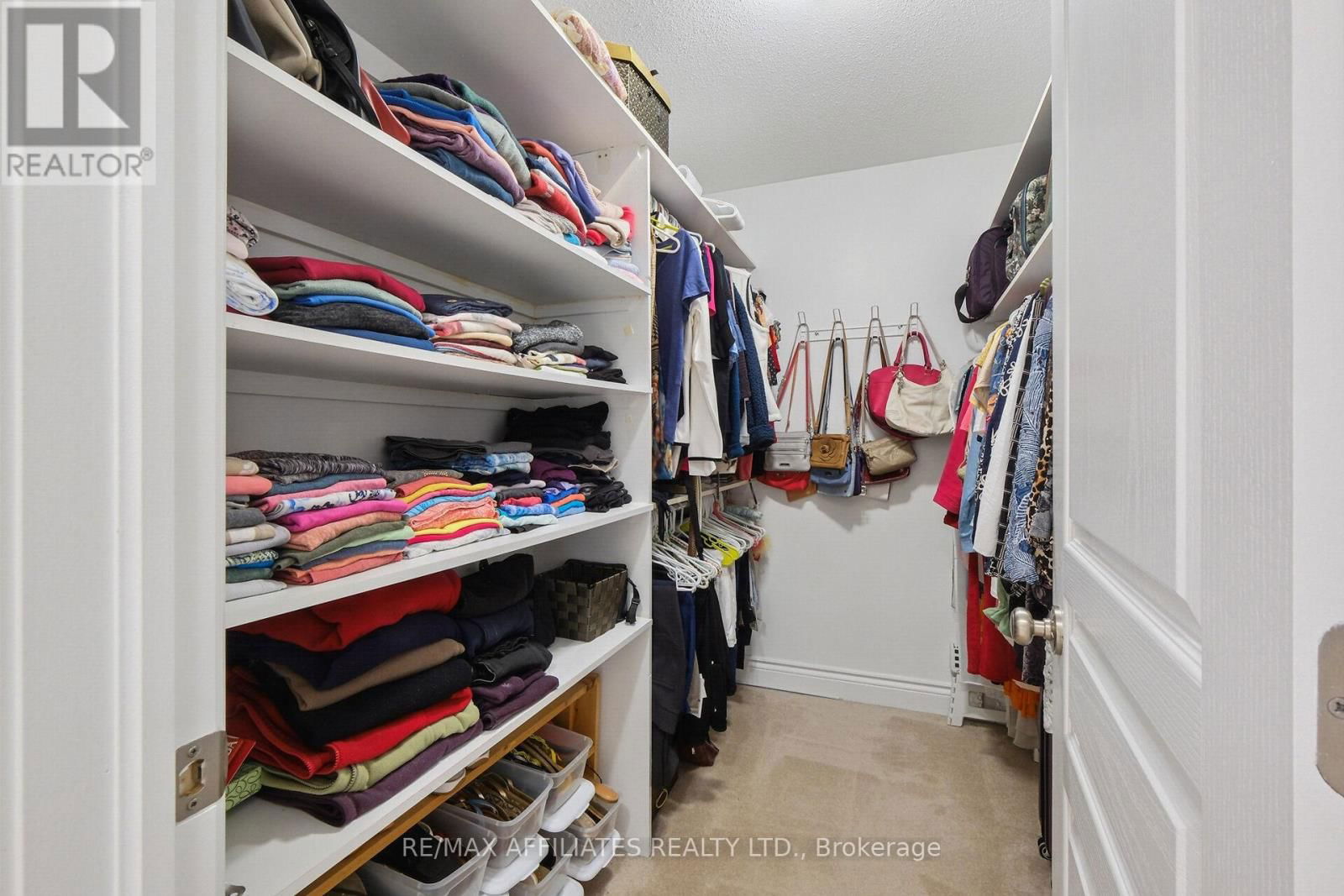 176 TOPAZE CRESCENT Image 31