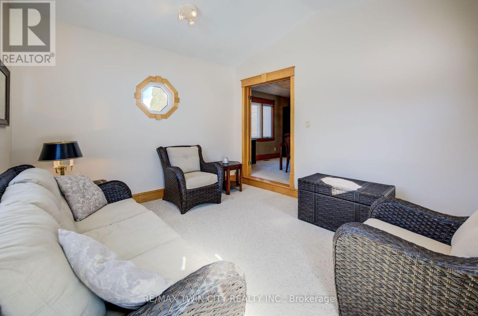 20 VIENNA CRESCENT Image 10