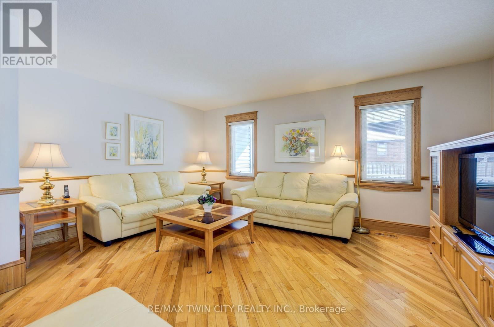 20 VIENNA CRESCENT Image 15