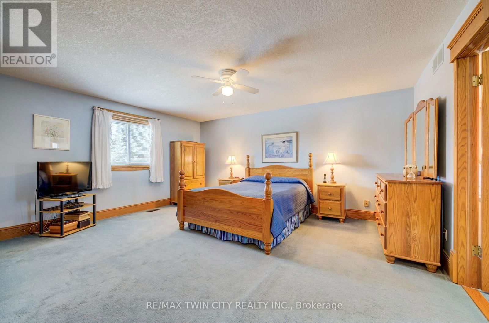 20 VIENNA CRESCENT Image 21