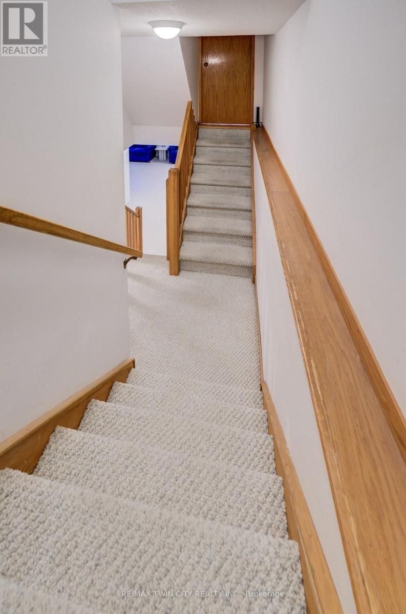 20 VIENNA CRESCENT Image 30