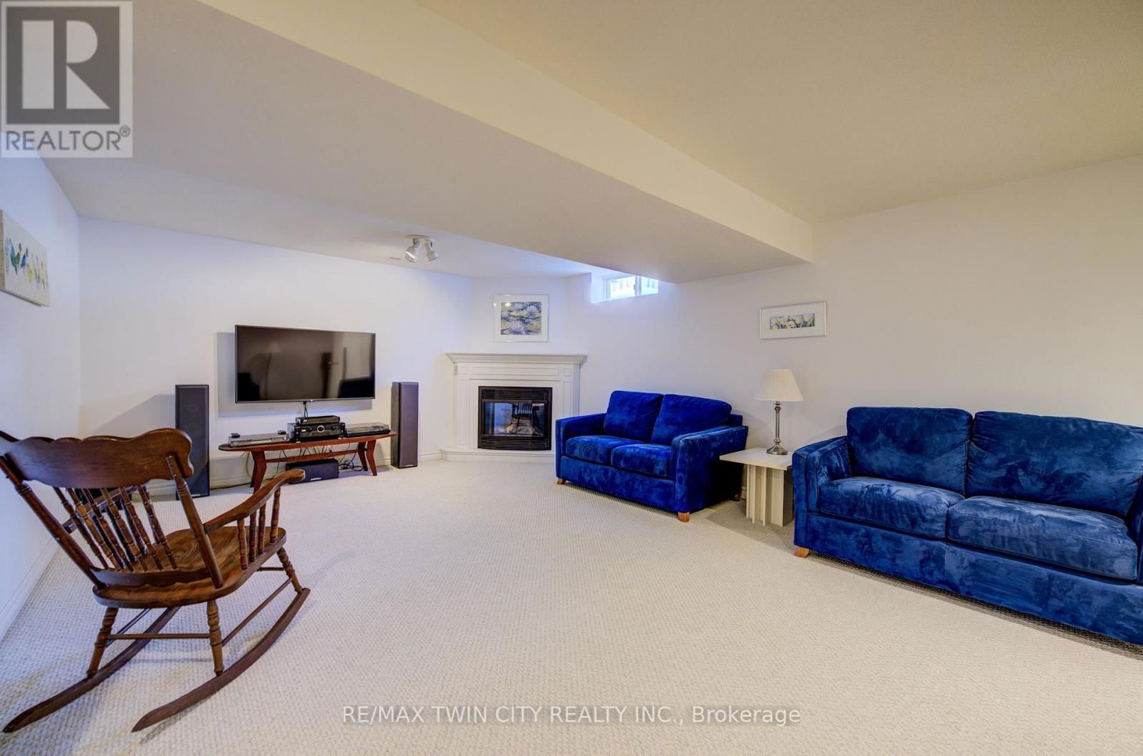 20 VIENNA CRESCENT Image 31