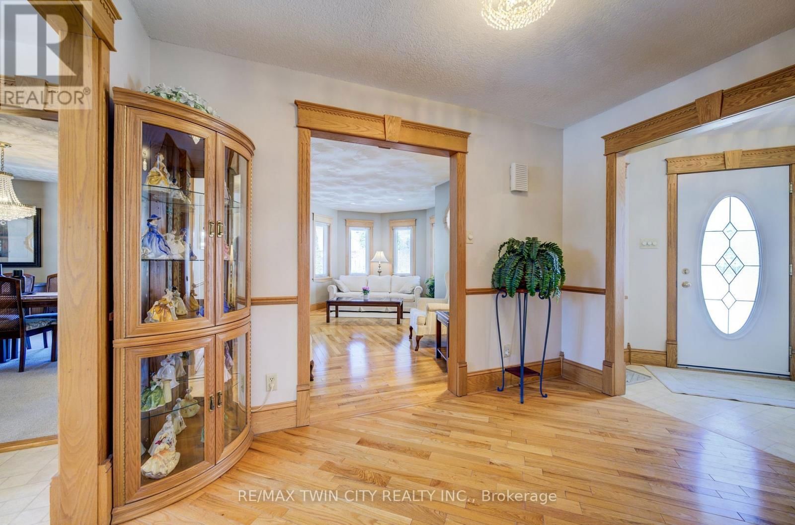 20 VIENNA CRESCENT Image 5