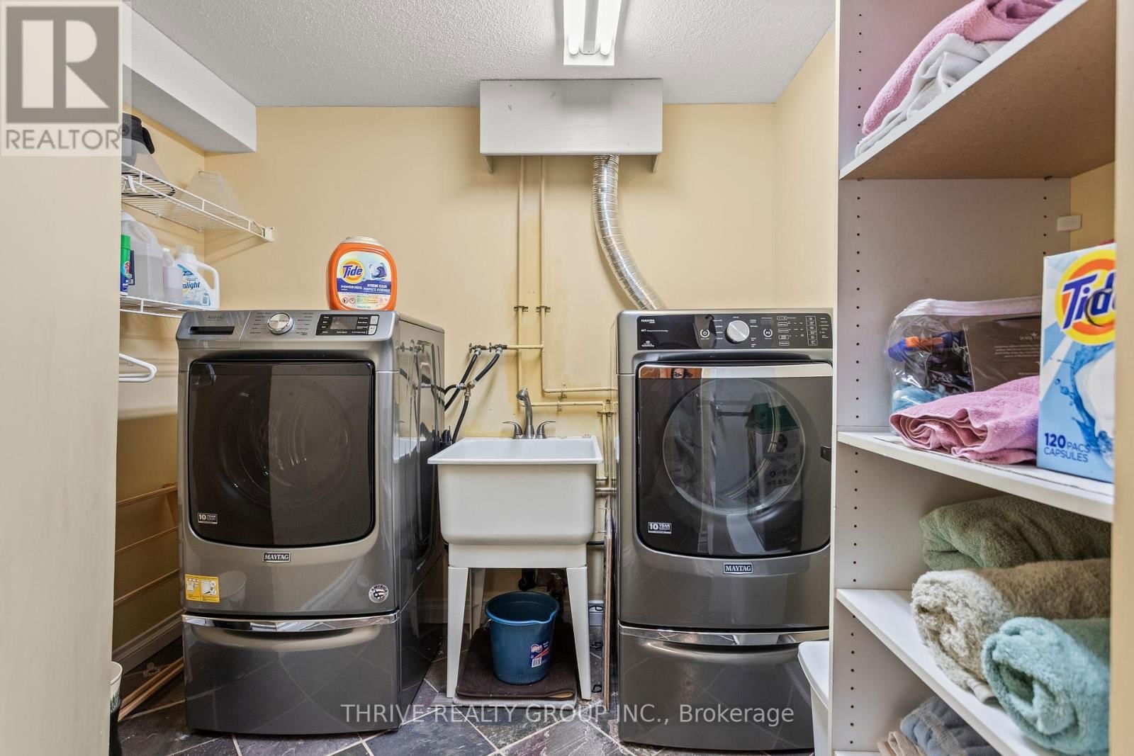 12 - 6 CADEAU TERRACE Image 44