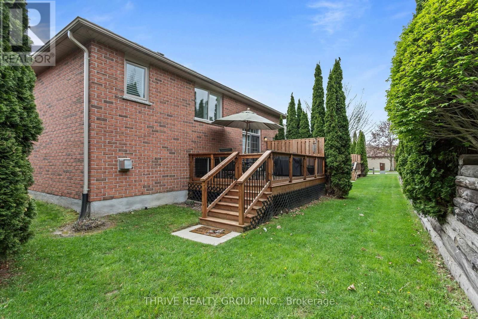 12 - 6 CADEAU TERRACE Image 47