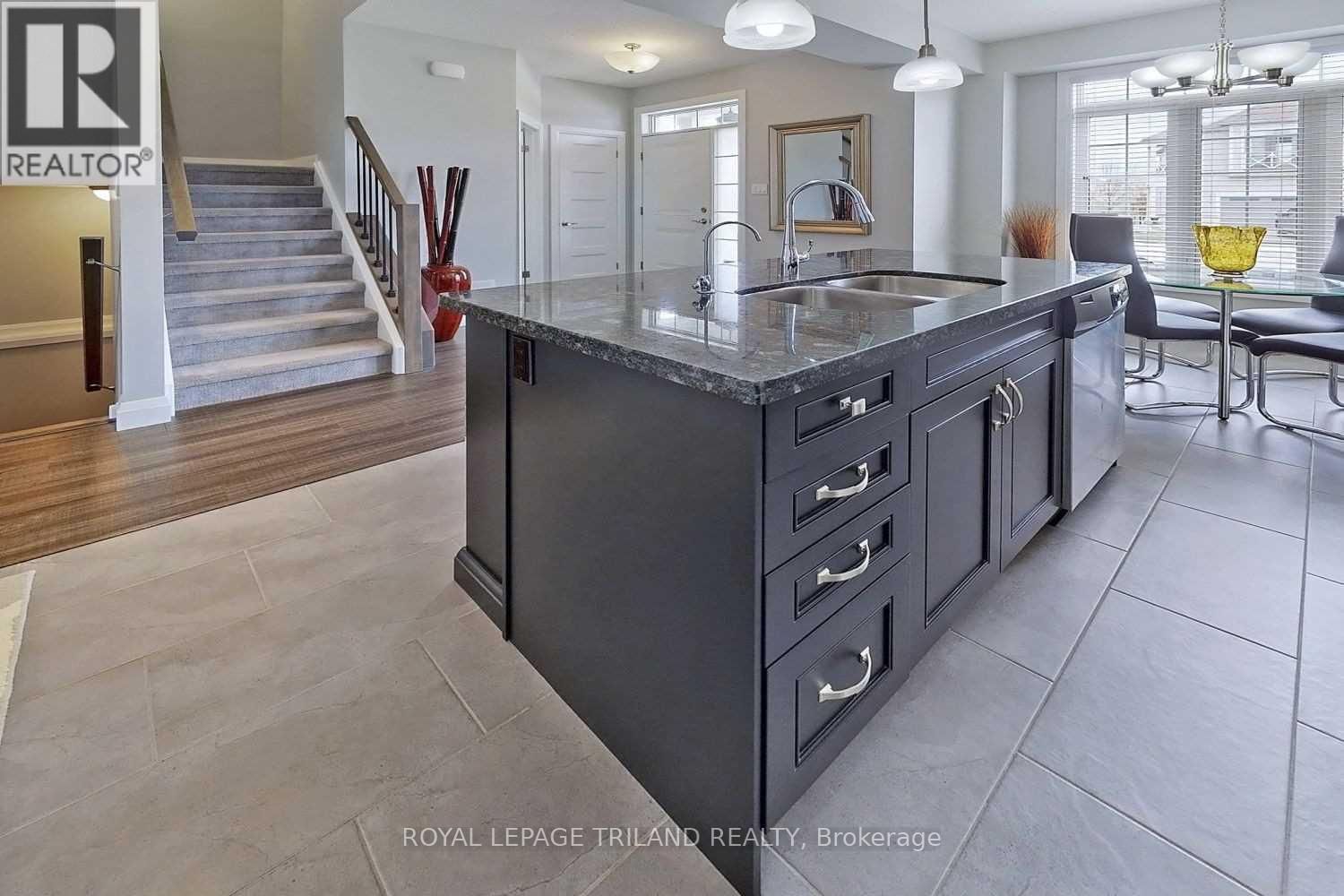 243 CALLAWAY DRIVE Image 11