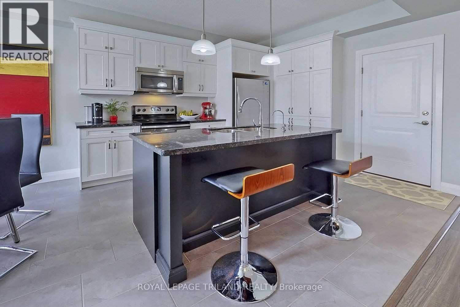243 CALLAWAY DRIVE Image 6