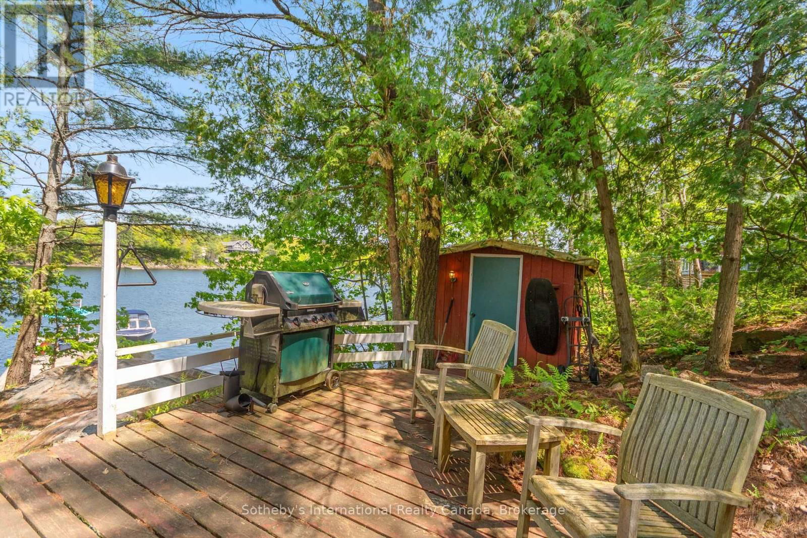 5096 ISLAND 865 Image 20