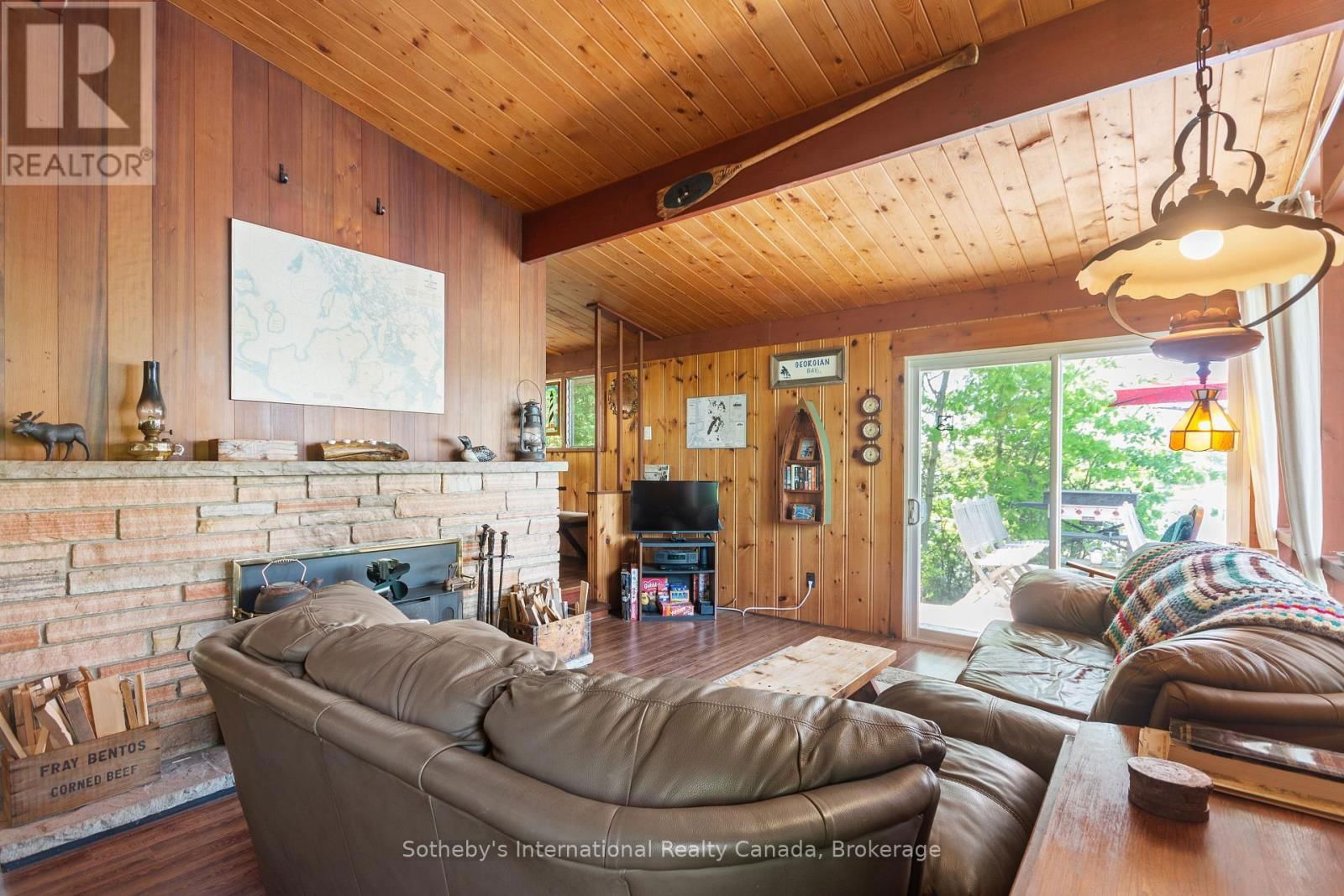 5096 ISLAND 865 Image 3
