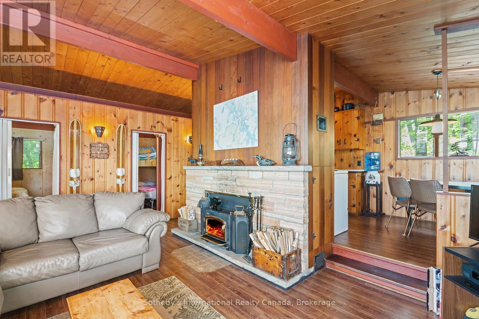 5096 ISLAND 865 Image 5