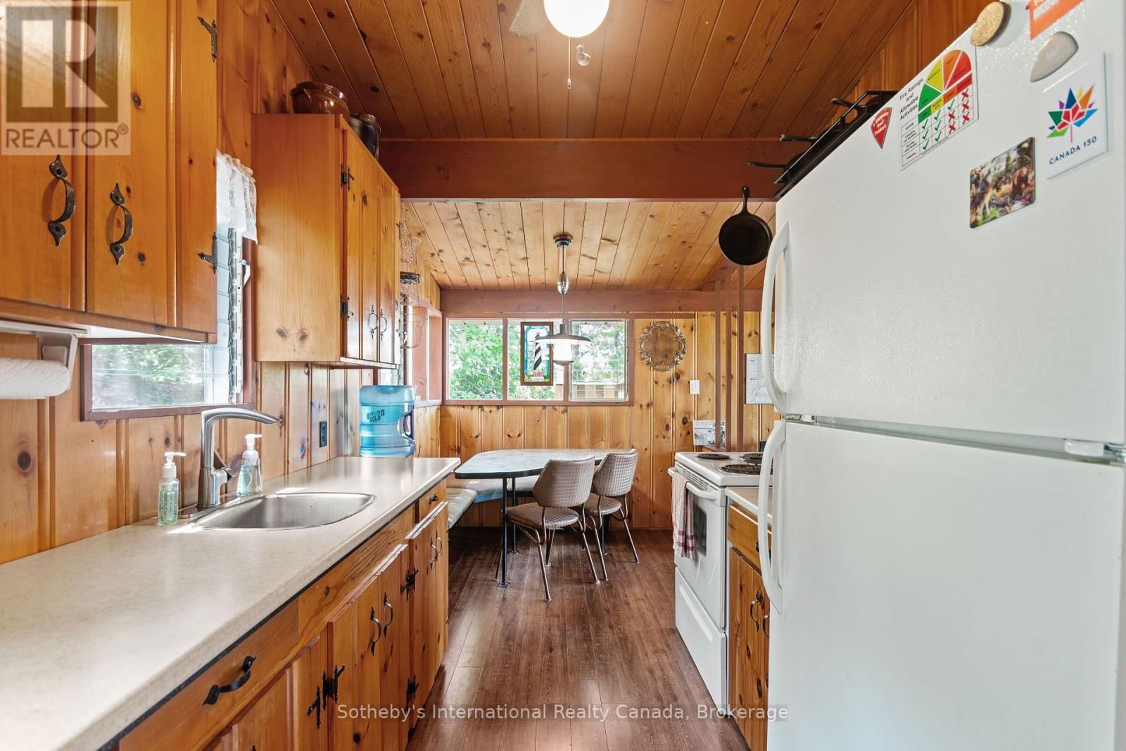 5096 ISLAND 865 Image 7