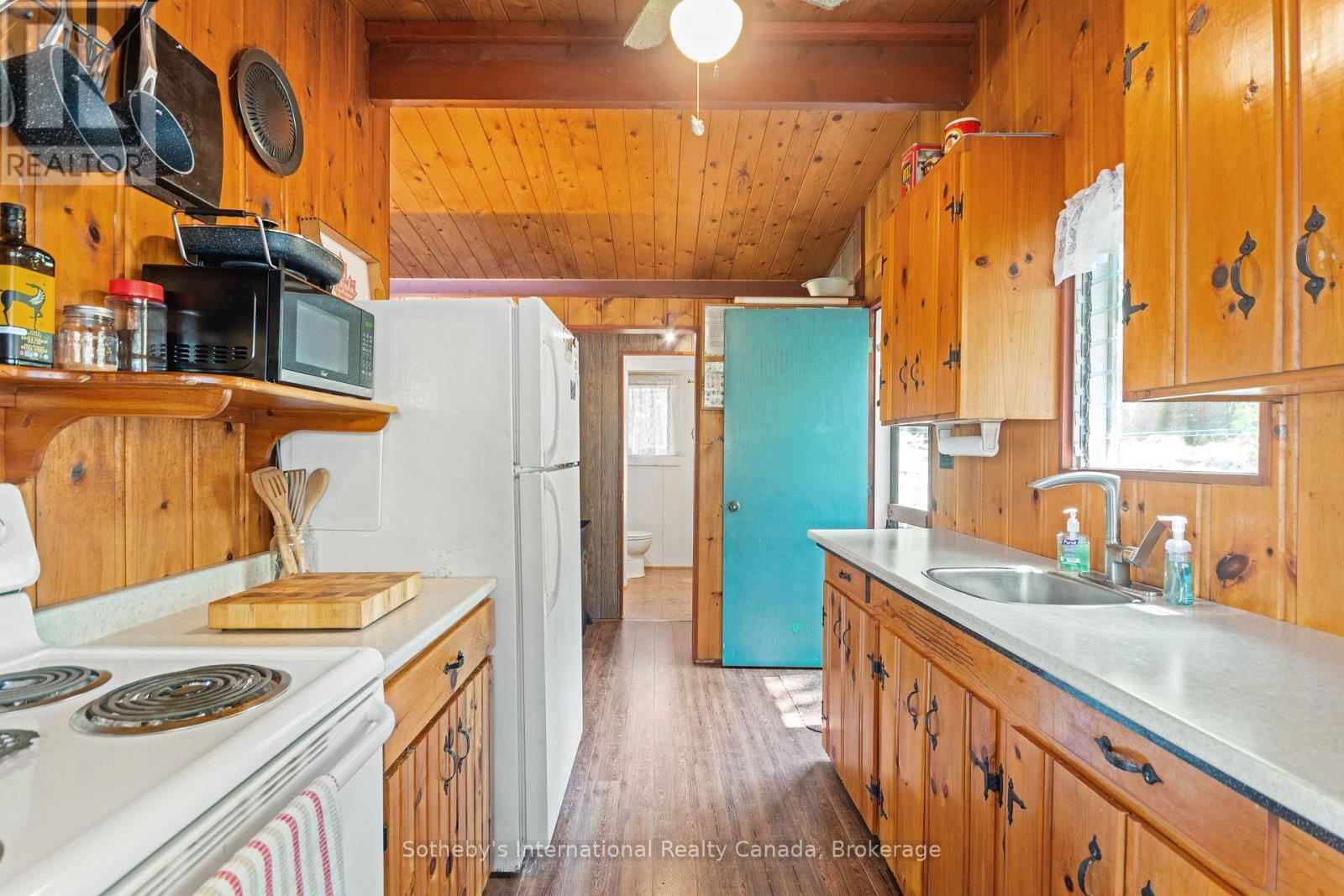 5096 ISLAND 865 Image 8