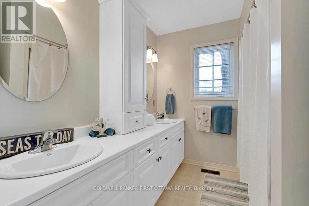 10 PERKINS BOULEVARD Image 25