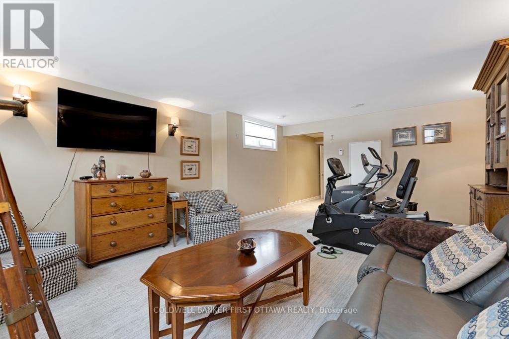 10 PERKINS BOULEVARD Image 29