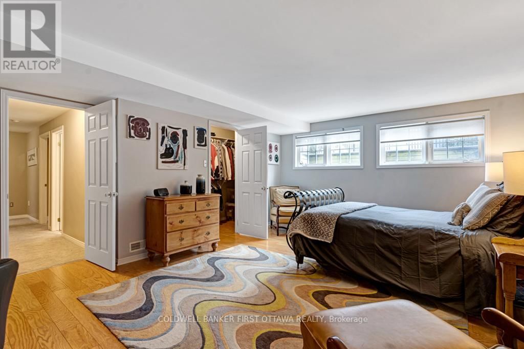 10 PERKINS BOULEVARD Image 32