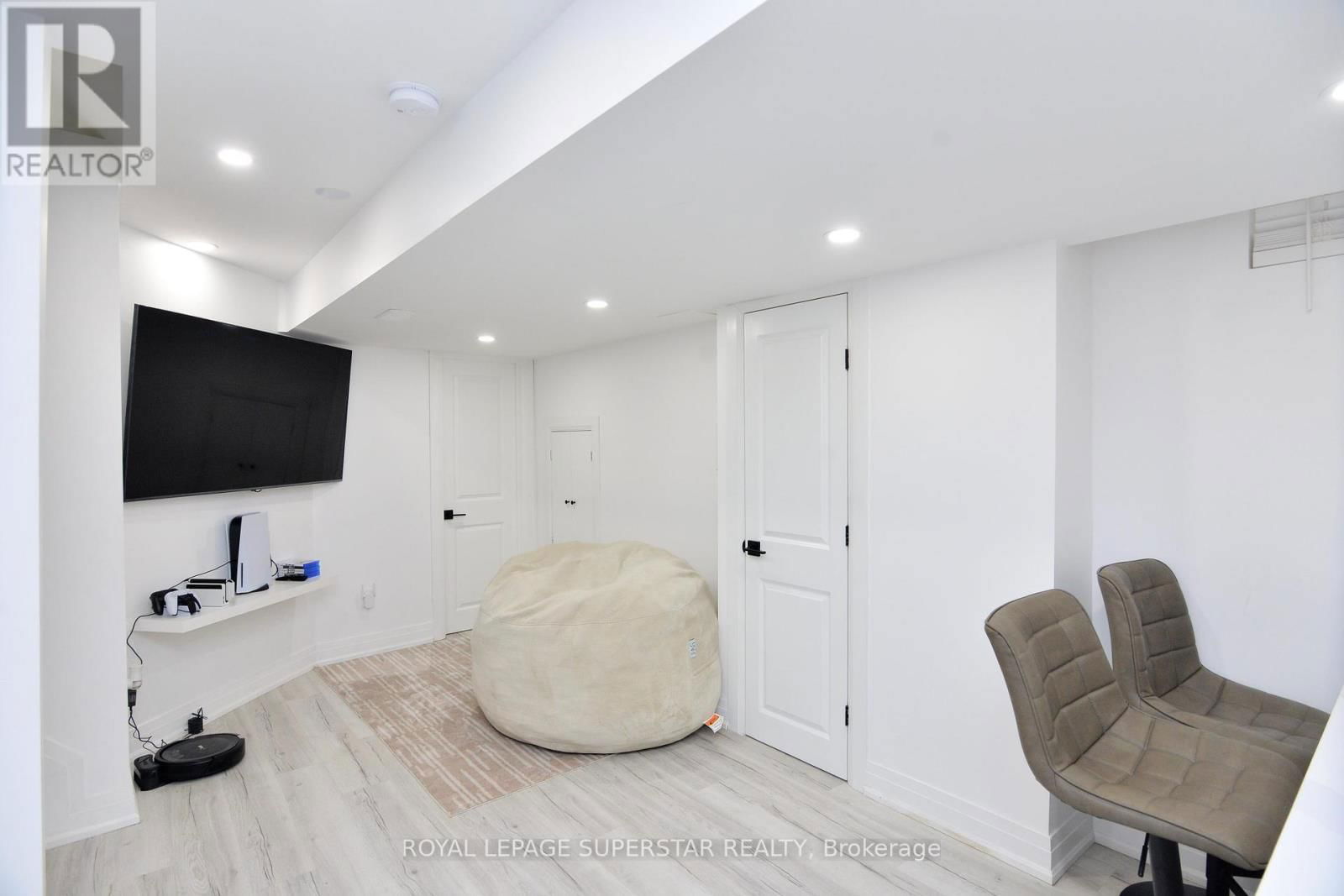 44 BROWVIEW DRIVE Image 18