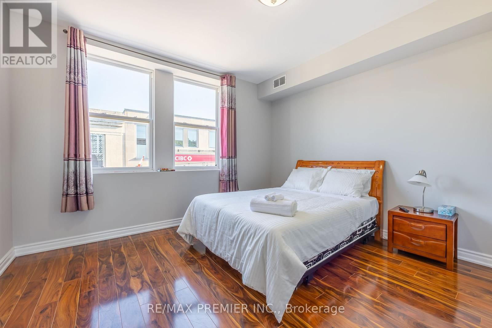 4507 QUEEN STREET Image 12
