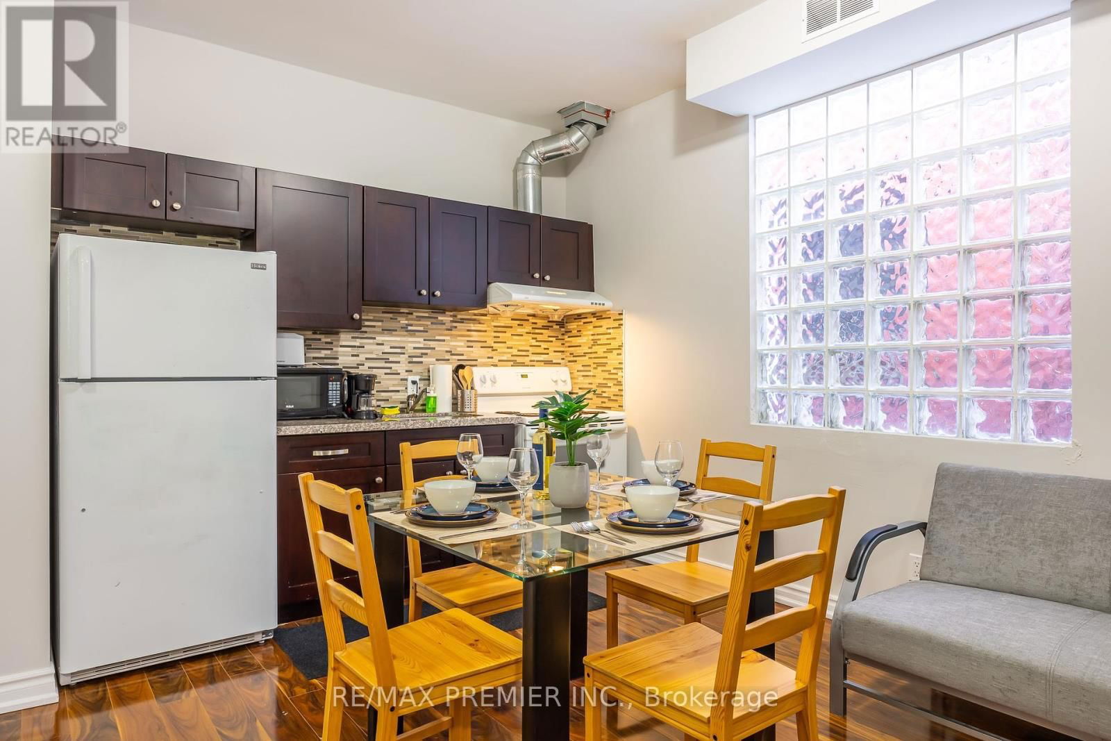 4507 QUEEN STREET Image 16