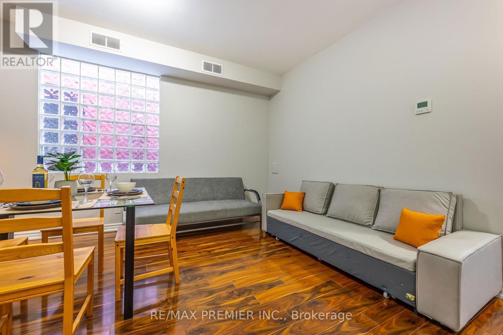 4507 QUEEN STREET Image 18