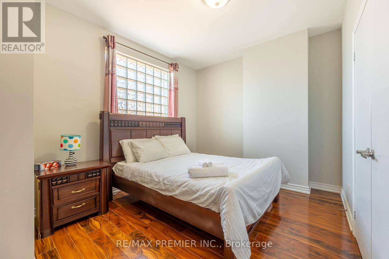 4507 QUEEN STREET Image 7