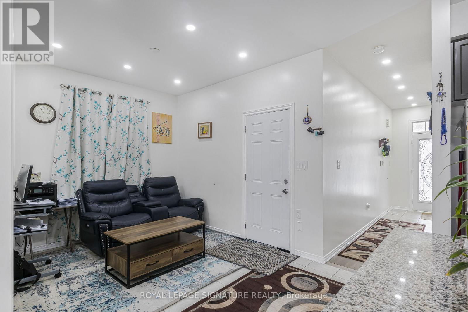 220 BEDROCK DRIVE Image 14