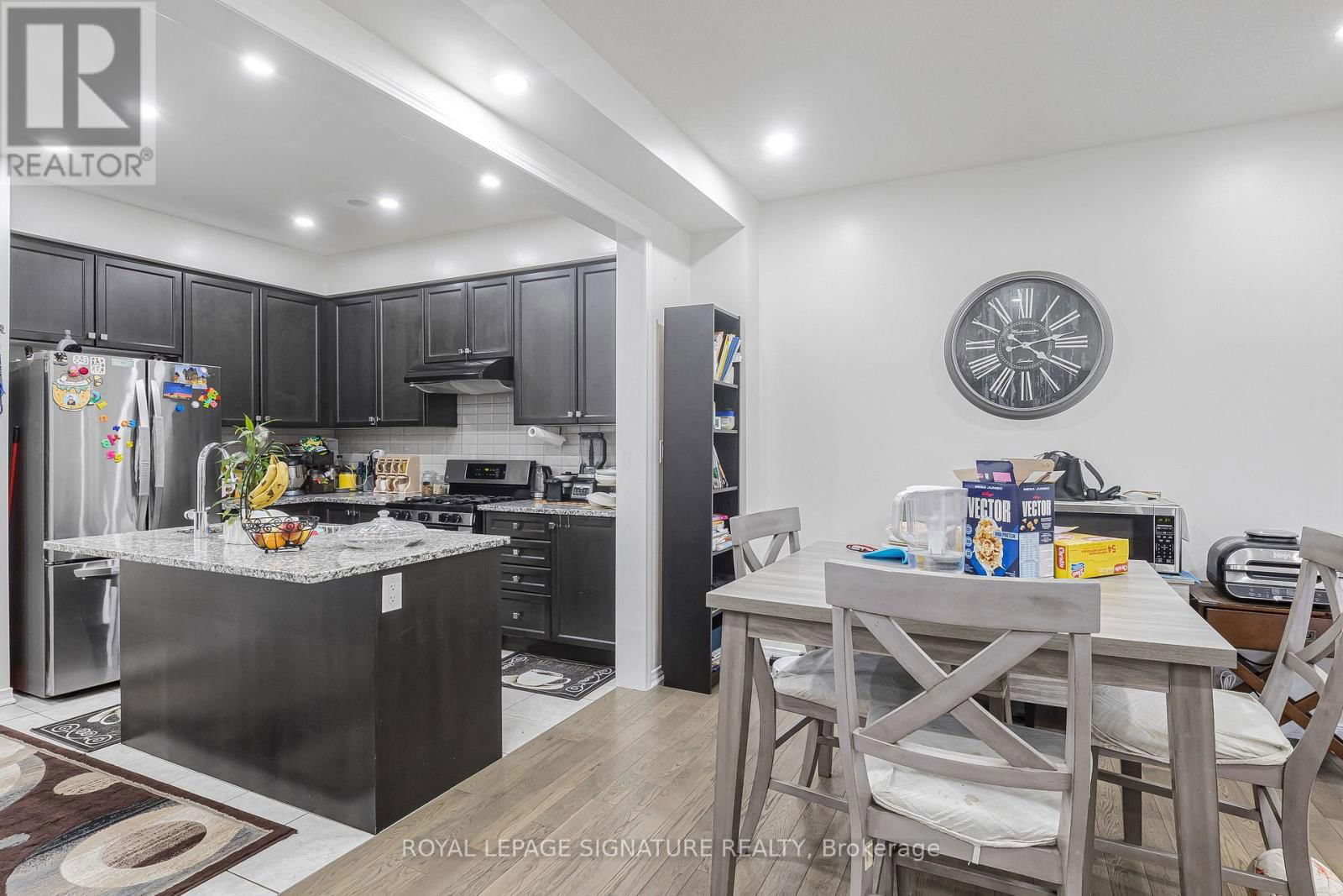 220 BEDROCK DRIVE Image 18