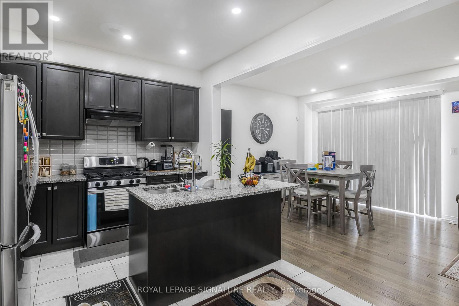 220 BEDROCK DRIVE Image 19